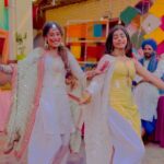 Twinkle Arora Instagram - Holi special ♥️ . . .. . . #dance #udaariyaan #twinklearora #isha