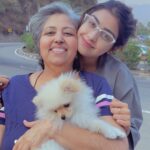 Twinkle Arora Instagram - Happy mothers day to u mumma♥️. I miss u soooo much😘 Its exact 8 months to our journey without u! And i wish badly that u were here to Watch your twinkle nonu and pau ♥️. As i said earlier life was easy at its toughest with u muma! You are the best ab jab duniya khud se dekh rhj hu toh yhi sawaal ata hai ki mom app itni asaani se sab kaise handle krlete the! Humari toh band bajti hai. U were a warrior and your values will never fade away we promise 😘. Sharing few cute memories! Keep scrolling for the cutest video ever Ps : DIDI APKE TARAH KHANA BNANA SIKH GYE HAI THODA BHT 😛