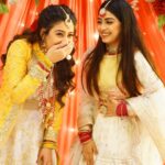 Twinkle Arora Instagram - Posers —> swipe . Pic credits @akashdeep_16_50 . . . . . . . . . #udaariyaan #colors #nehmat #harleen #twinkle #candids #nehkleen