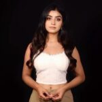 Twinkle Arora Instagram - Hey Fan-mily ❤️ Elated to share this Golden Opportunity for all Aspiring Makeup Artists, Hair Stylists & Fashion Stylists to learn & train from the Best and be a part of Indian Film & Tv fraternity. Only at “ IMUSE Academy “ - India’s 1st Truly International Makeup, Hair & Fashion Styling Academy, Now in MUMBAI! 💥 ENROL NOW & I shall see you soon there 🤗💐 Choose Your Freedom, Choose Your Self! @imuseacademy @nehaadhvikmahajan A Film by @adhvik_official #freedomofchoice #creatingglobalartists #imuseacademy #makeup #hair #fashionstyling