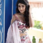 Twinkle Arora Instagram - temptation wrapped in casual elegance. ... Outfit: @ka.kanishkaaggarwalofficial Makeup: @makeupbyparneetgrewal Hair: @komalhairstylest Photography: @ronniephotography28 Jewellery: @miranabymegha X @unigem.in Jewellery coordinated by: @yourstylistforever . #twinkle #twinklians
