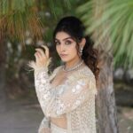 Twinkle Arora Instagram - 💛 Outfit: @kalighataindia Makeup: @makeupbyparneetgrewal Hair: @komalhairstylest Photography: @ronniephotography28 Jewellery: @miranabymegha X @unigem.in Jewellery coordinated by: @yourstylistforever . . . . . #twinkle #photoshoot