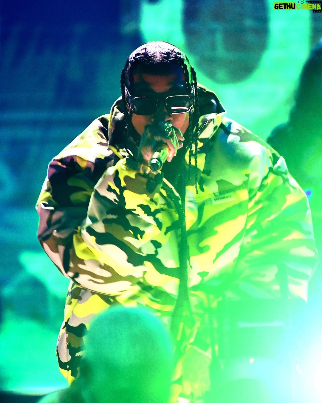 Tyga Instagram - keep my shi together not a screw loose