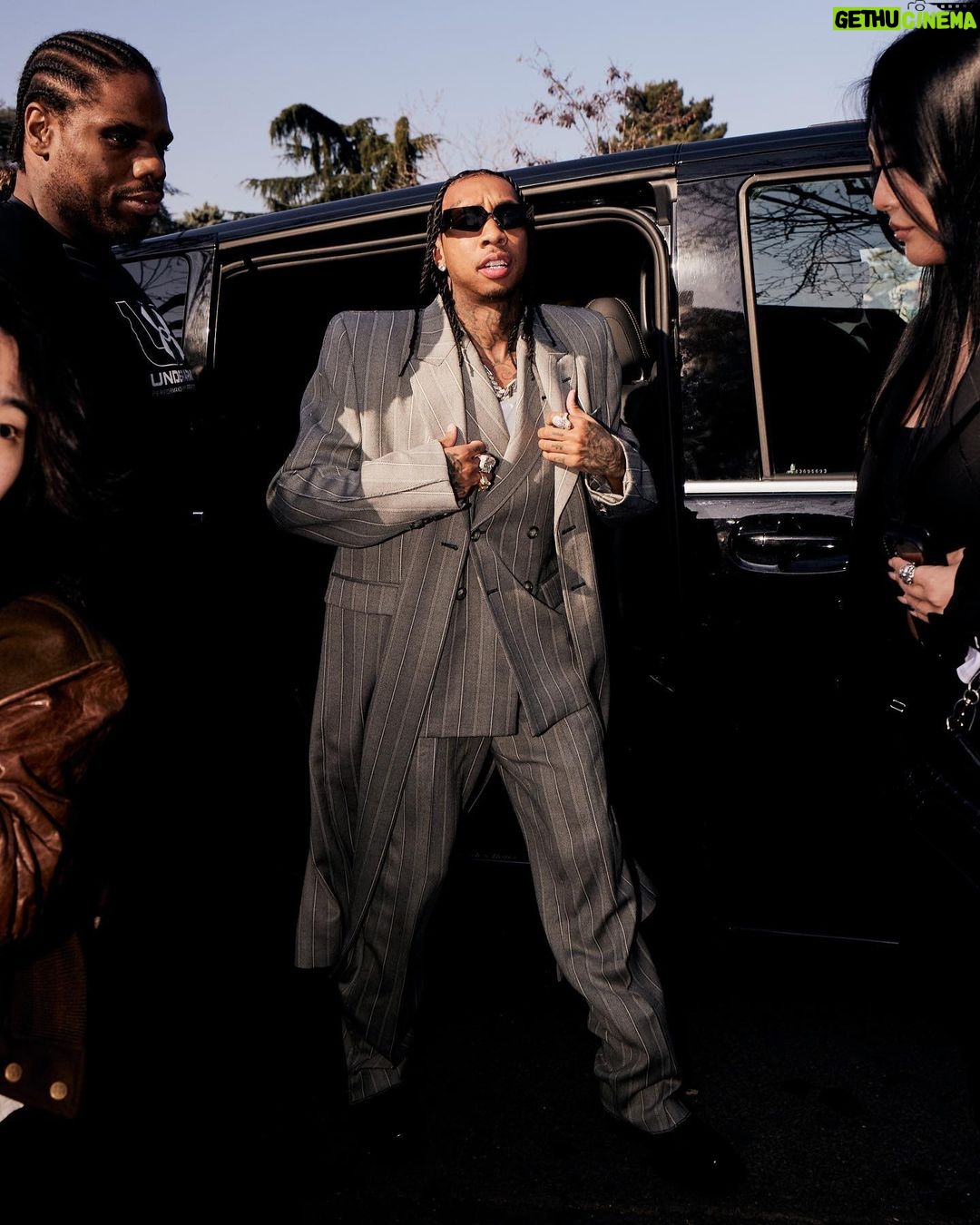Tyga Instagram - I luv my lifestyle I’m obsessed w it….now i kno why the press keep pressin it…..why u so Invested u obsessive Paris, France