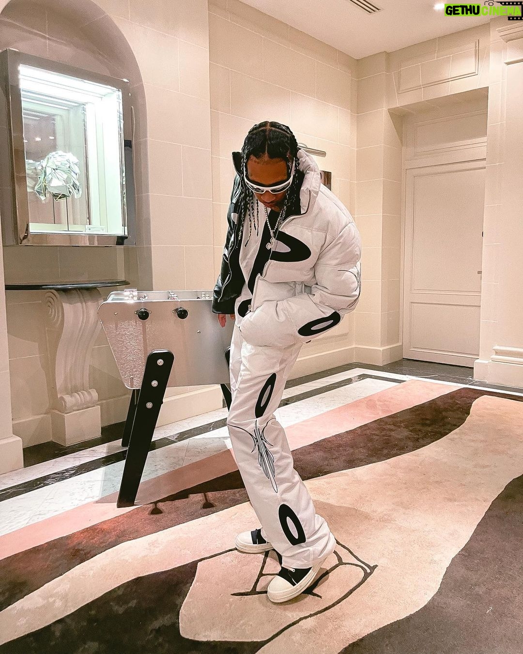 Tyga Instagram - I got the codes n it’s workin ♾♾♾