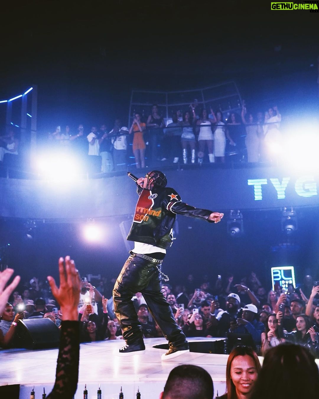 Tyga Instagram - Use to be in limbo now I set the bar… I ain’t hit my head but im seeing stars✨✨