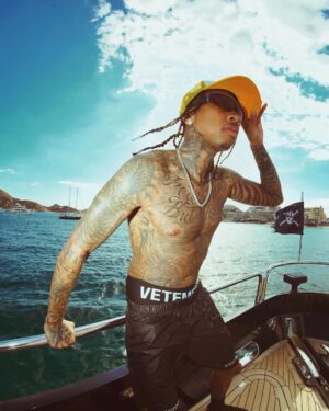 Tyga Instagram - Im Top gear shift w no fear 
Karats n ear, bugs bunny where?
Blimp n air this a good year
Like bad bunny this is my year
Focused on the money, bish just sit here
Like visine gotta make it crystal clear
Thought we was kool..Til the bish got wierd
So many stars n im still light years.