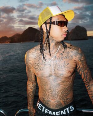 Tyga Instagram - Im Top gear shift w no fear 
Karats n ear, bugs bunny where?
Blimp n air this a good year
Like bad bunny this is my year
Focused on the money, bish just sit here
Like visine gotta make it crystal clear
Thought we was kool..Til the bish got wierd
So many stars n im still light years.