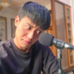 Tyler Ho Instagram - 從小到大最愛做的就是講話，愛講話的程度是到讓媽媽忍不住說， 👩🏻：「拜託安靜五分鐘，給你小禮物再加200塊！」 這次終於能夠名正言順跟大家話家常了😜🤪🤣 這陣子跟朋友一起開始了新的嘗試，登登登登：我們有自己的Podcast了！ @brosbond 追蹤趕緊按起來🔥🔥🔥 主要會我和 @kiqueconcor 和安，一起展開話題，不論是流行時事、奇人軼事、閒來無事，還是一二三四，什麼都聊，什麼都新鮮！ 對差不多這些表情包都會看到！ 如果有認識我或和安的朋友有興趣上節目一起玩，當特別來賓也很歡迎👏 我們才剛剛開始，也沒被專業訓練過，可能很生疏，但還是很令人心動的一個小夢想，所以想跟大家分享。 #podcast #funnyshit #litaf #taiwan #peru #englishpodcast #파캐스트 #대만 #페루 #재밌이야기 Tainan, Taiwan