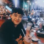 Tyler Ho Instagram - Sippin’ with the fam, cheers to good times! 跟家人度度美好 #未成年請勿飲酒 #飲酒適量請勿酒駕 #nightoutwithfamily 老拓音樂餐廳