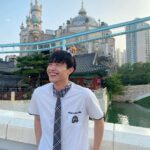Tyler Ho Instagram - 我人在台灣工作了 （沒有一直玩，雖然想要一直玩） 等200分鐘玩2分鐘的遊樂設施 真的久久一次就好了 - 롯데월드데이트