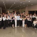Ulvi Kahyaoğlu Instagram - Çok özel ve çok başka bir gündü benim için. Böylesi bir günde, böylesi bir ekiple sahnede olabilmek, okuluma böyle dönebilmek beni onurlandırdı. Çok teşekkür ederim. Nice 19 Mayıslara. Ahmet Adnan Saygun Sanat Merkezi