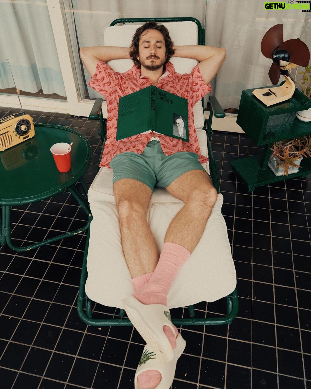 Ulvi Kahyaoğlu Instagram - Yazın ritmine ayak uyduran koleksiyon! @lacoste #teamlacoste #lacostesummer #işbirliği