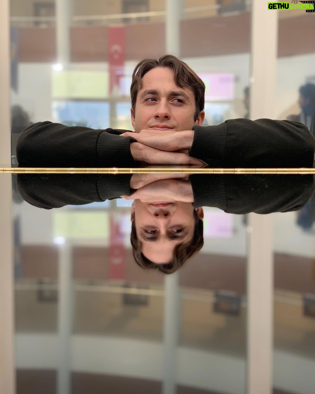 Ulvi Kahyaoğlu - 65.1K Likes - Daha bireysel ifşalarım var. İkinci, üçüncü ve daha nice yıldönümleri gelecektir. Kaydırdıkça keyfinize keyif katacağım bir post…
İyi ki Tozluyaka/Tozlukaya/Foxluyaka…
