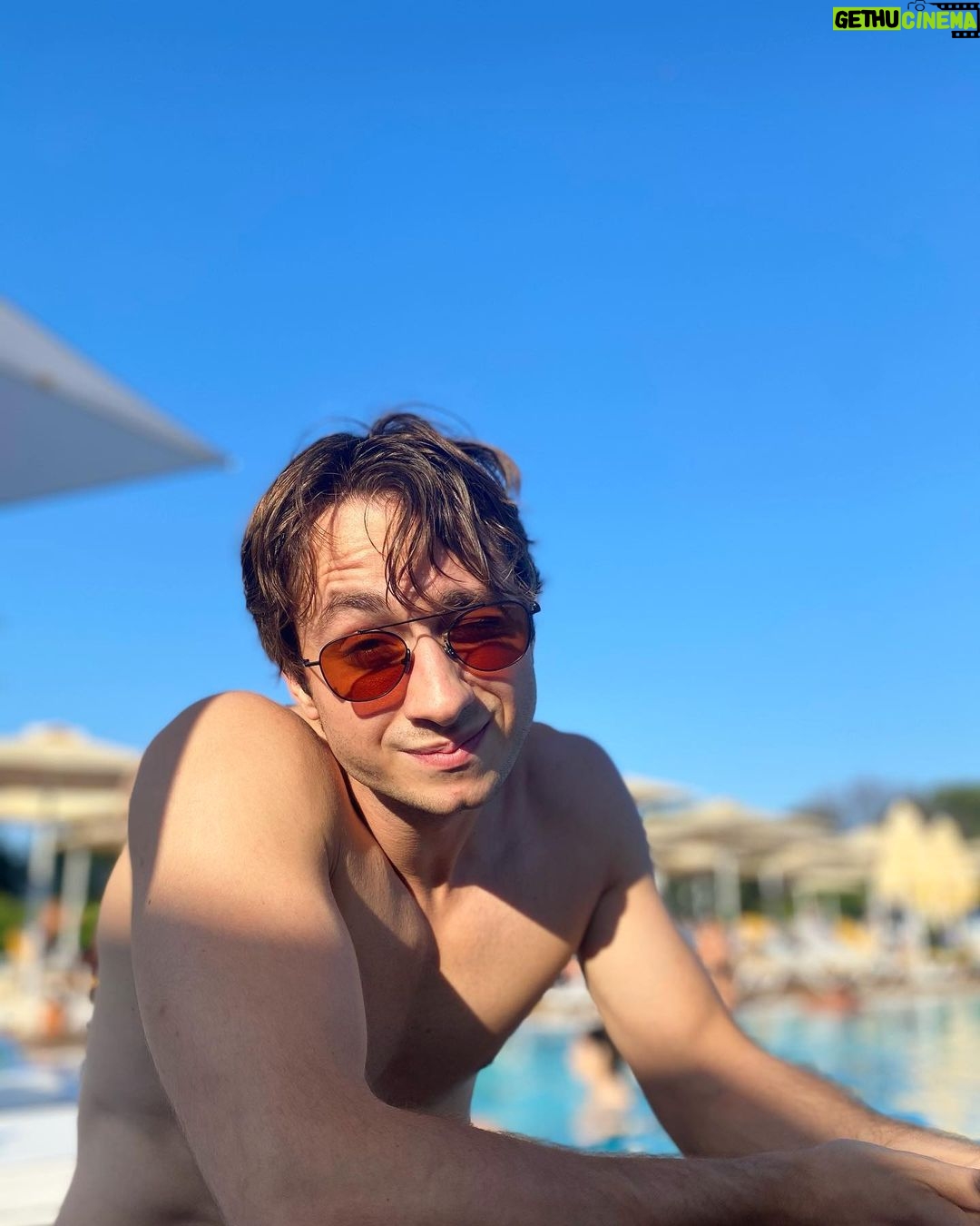 Ulvi Kahyaoğlu - 106.5K Likes - 🌞