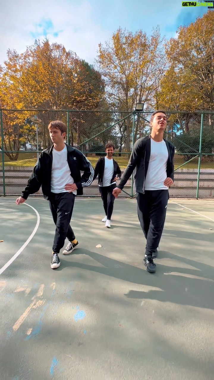 Ulvi Kahyaoğlu - 190.1K Likes - Birtakım işler peşindeyiz, devamı gelecek!🕴️
———
@orcunokurgan
@yarkinunsalstudio
@orhankandemir_