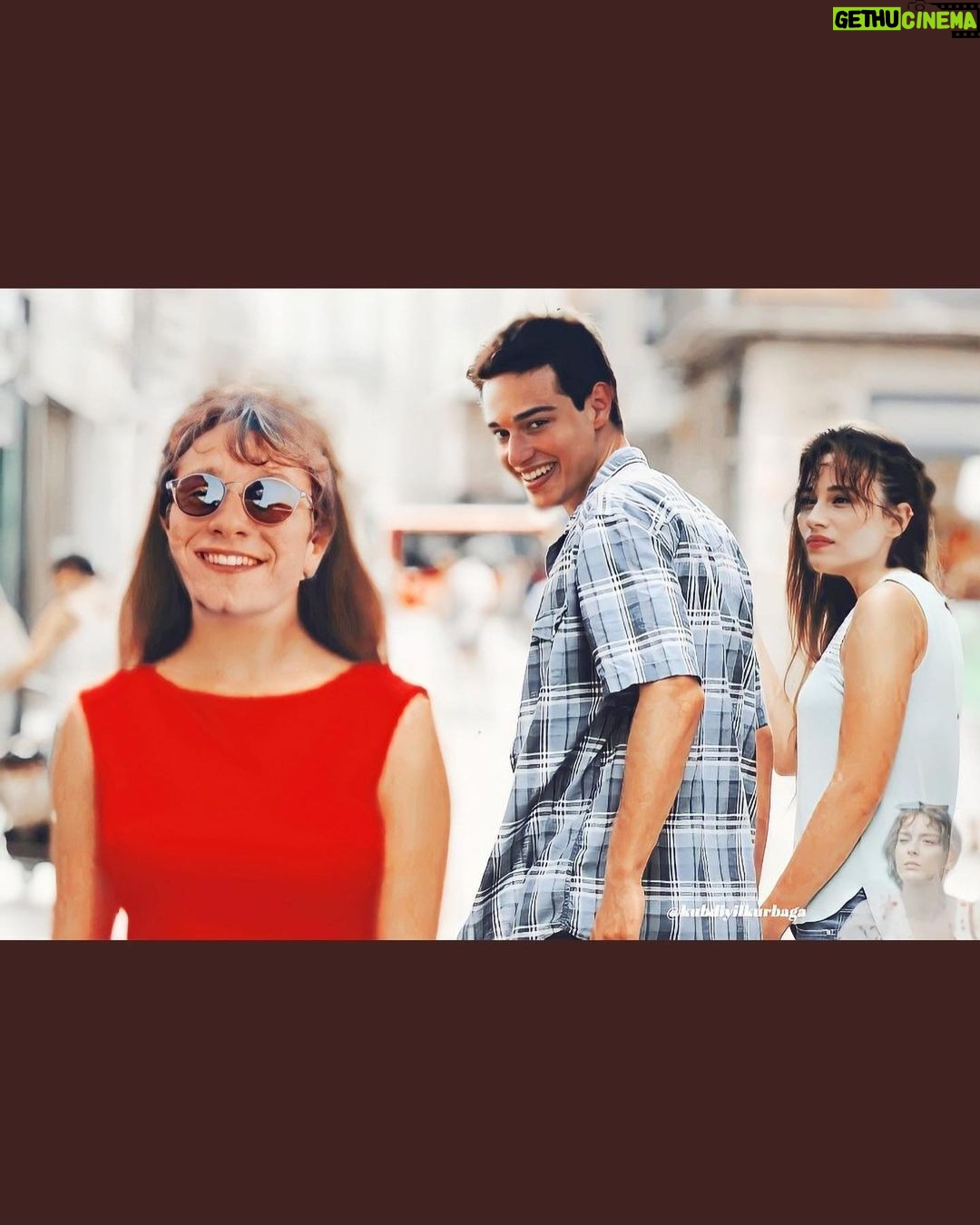 Ulvi Kahyaoğlu - 65.1K Likes - Daha bireysel ifşalarım var. İkinci, üçüncü ve daha nice yıldönümleri gelecektir. Kaydırdıkça keyfinize keyif katacağım bir post…
İyi ki Tozluyaka/Tozlukaya/Foxluyaka…