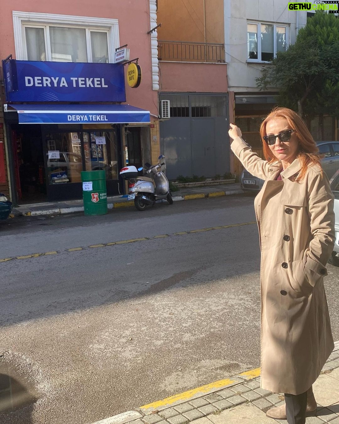 Ulvi Kahyaoğlu - 65.1K Likes - Daha bireysel ifşalarım var. İkinci, üçüncü ve daha nice yıldönümleri gelecektir. Kaydırdıkça keyfinize keyif katacağım bir post…
İyi ki Tozluyaka/Tozlukaya/Foxluyaka…