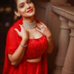 Urmilla Kothare Instagram – ♥️♥️❤️

Outfit : @puja.patelll 
Accessories: @aurumdestinationjewels 📸 : @rishikeshbhambure
Edit : @saurabh_bhanage.7