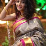 Urmilla Kothare Instagram - ✨ Saree/accessories : @massakali_saree 📸 @rishikeshbhambure Edited @saurabh_bhanage.7 . . #reels #instamood #reelsindia #urmilakothare #reelitfeelit #sareelove #sunday #goodvibes 💕
