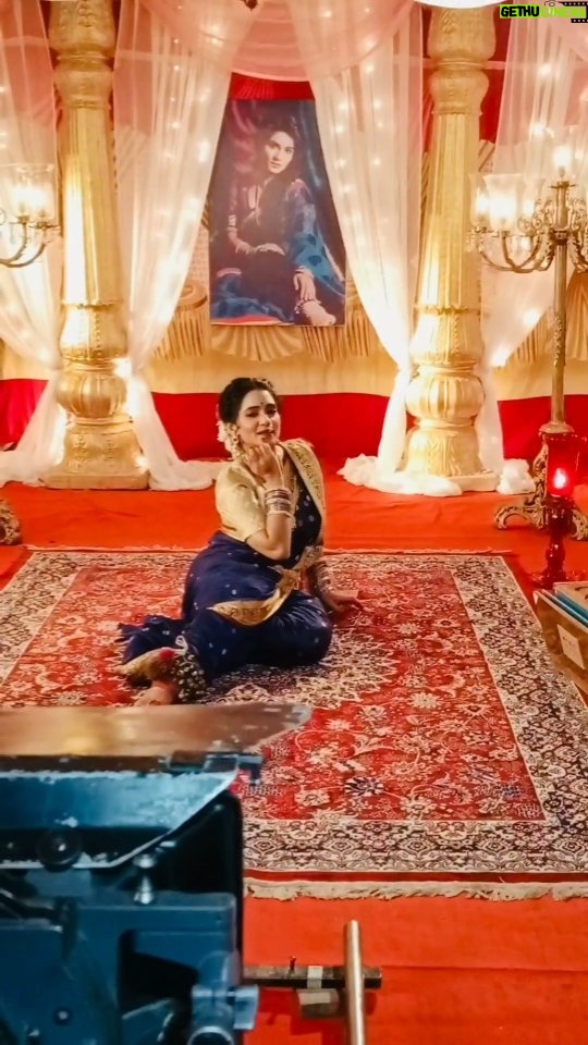 Urmilla Kothare Instagram - Wait for the end !! पहा @tujhechmeegeetgaataahe फक्त @star_pravah वर रात्रौ ९ वा.. Choreographer @ashimikk Edit : @saurabh_bhanage.7 #bts #btsreels #reelsinstagram #tv #tvshow #dancereels #reelitfeelit #