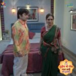 Urmilla Kothare Instagram - जो डोळ्यात पाणी आणतो त्याला ते पुसण्याचा अधिकार नसतो...! पाहत रहा... 'तुझेच मी गीत गात आहे’ सोम ते शुक्र रात्री ९ वा. Star प्रवाह वर... #TujhechMiGeetGaatAahe #StarPravah @urmilakothare @abhijeetkhandkekar @avni.taywade @tejaswinilonari @pallavivaidya_official @sachinsdeshpande @hardeek_joshi @ddhanashri_official @kanchangupte @avaneeaniruddhajoshi @vighnesh.369 @usha_naik_11 @shubhaprashant_official @josdip @tejendraneswankar @sonawaneshemant @mihirvelankar #suvarnamantri @shaileshdatar @nitinpatil672 @umeshbane_official @star_pravah #urmilakothare #abhijitkhandkekar #avnitaywade #TejaswiniLonari #umeshbane #deeptijoshi #TMGGA