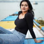 Ushasi Ray Instagram - ভেসে যায় আদরের নৌকো...সাথে অনেক কিছু স্মৃতি নিয়ে ২০২৩ যা সারাজীবন থেকে যাবে আমার সাথে ...ধন্যবাদ সবাইকে ❤️ 📸 @sahil_paswan_2646_