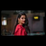 Ushasi Ray Instagram - #IndulgeKolkataTurns5: Young and vivacious actress Ushasi Ray (@ushasi) has set the screen on fire with her riveting performance in the much appreciated web series Chhotolok. With a few great lineups for 2024, our anniversary cover girl is all set to conquer the world with her acting chops! Pictires: @sarkardebarshi19 Hair and makeup: @abhijitpl2 Styling: @poulami.rgupta Outfits: @shopverb Jewellery: @adros_creations Location: @drunkenteddy Videography: @jo_ker_4742 Story by: @sharmighosal . . . #indulgexpress #indulgekolkata