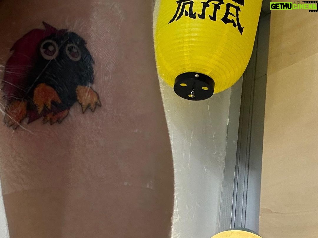 VaVa Instagram - サマーソニック🐜がとうございました。 ステージの上、めちゃくちゃ熱くて ライブ後10kgぐらい痩せたと思います。 見てくれたみんなもゆっくり休んでください。 ありがとうございました🏝️ ▕▔▔▔▔▔▔▔▔▔▔▔╲ ▕╮╭┻┻╮╭┻┻╮╭▕╮╲ ▕╯┃╭╮┃┃╭╮┃╰▕╯╭▏ ▕╭┻┻┻┛┗┻┻┛ ╰▏ ▏ ▕╰━━━┓┈┈┈╭╮▕╭╮▏ ▕╭╮╰┳┳┳┳╯╰╯▕╰╯▏ ▕╰╯┈┗┛┗┛┈╭╮▕╮┈▏ ZOZOマリンスタジアム
