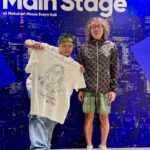 VaVa Instagram - TGS(東京ゲームショウ)ありがとうございました。 自分のことを知らない方も温かい目で 見てくれて本当に感謝しております。 ⁡ また、今回スペシャルゲストに田中宏和さんを お招きさせていただきました。 そして田中さんと制作した新曲を初披露しました… ⁡ もう歌ってる最中に泣きそうだったのですが 本当に我慢しまくりました。笑 (サインまでもらっちゃいました) ⁡ この世の全てのゲーム、 そして全てのゲームファンに感謝と尊敬を🎮 ⁡ 東京ゲームショウではこういった音楽ライブは 初めてらしく、歴史あるイベントで 歌えた1人目ということで本当に光栄です。 ⁡ 生きてたら良いことってあるんだなぁ。 幕張メッセ イベントホール