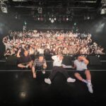 VaVa Instagram – “VVARP” Release One Man Live
大阪編、ありがとうございます!
⁡
2年前のコロナ前のワンマンの
ブチ上がりまくってた映像を
今日の朝見てて、
緩和してきてはいるけど、
実際どうなんだろうって思ってたんだけど
今日ステージから見るみんなの笑顔が
眩しすぎて、正直感極まってしまいました泣
⁡
本当に平日なのに来てくれて
ありがとうございます😭
⁡
Next Tokyo!待っててくれ!!
VIGORMAN氏、オムスくん!
ありがとうございます🔥