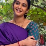 Vaishu Sundar Instagram – Kaavadi sumapathu pool manasu kadhala sumakudha da ❤️

Saree : @chettinad_sarees 

#beingponni #ponni