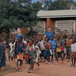 Valerie Huber Instagram – Very, very honored to be a honorary representative for @unicef_austria from now on. 🩵
Ever since I was a little girl living in Uganda, I have wanted to in some way be able to give back and do something against social inequality and the exploitation of the global south. I cannot do a lot yet, but the first very important step is to talk about matters like climate regulations, social and economic injustice or even a potential system chance, here with you on social media. I know it’s annoying for some, I know everyone has their own problems – but it’s essential to peek over the fences of out privileged lives, acknowledge our lucky situation and what it is based on and to open our hearts in compassion for others. 

The people in the global south are the real
victims of climate change.
Soon it will be impossible for many to sustain a life there. in just a few decades millions of people will have to flee because life in their own countries will simply not be possible anymore (droughts, flooding, lack of food and water)

It’s time to truly spread the idea of climate regulations, system change and the elimination of inequality and poverty in our societies. 
Thanks to UNICEF children around the planet have actual chances of a better, more equal life. Being able to experience their work in the field was one of the most moving experiences of my life. But there is still so much left to do. Blantyre, Malawi