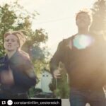 Valerie Huber Instagram - Das erste mal im Dialekt vor der Kamera 😄 „Pulled Pork“ ab 6.10. im Kino 🍿 @pulledpork_derfilm von @sandimasschmied @matthias_meissl @loredana.rehekampff @schmied_elisabeth @pizzerajaus @elisabethkanettis @constantinfilm_oesterreich