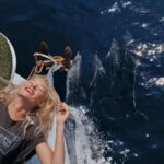 Valerie Huber Instagram - Thank you for all the birthday wishes, I’m overwhelmed 🙏😻 what a way to transition into a new year - adventures, learnings, raw nature, a bunch of dolphins and a great crowd 😻