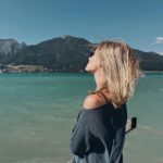 Valerie Huber Instagram - Soaking in summer🤍 3 more days until otherside is out ✨