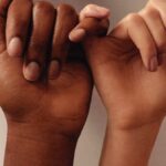 Valerie Huber Instagram - “Am Weltfrauentag müssen wir unsere Rechte bewusst zelebrieren, für die wir so lange gekämpft haben. Ebenso ist es wichtig an diesem Tag an jene Frauen zu denken, denen diese Rechte noch immer vorenthalten werden.” -Zahra Hosseini Bis zur Gleichstellung ist es noch ein langer Weg. Heute geht es darum alle großartigen Frauen um uns herum zu würdigen und gleichzeitig nicht zu vergessen, dass es immer noch der Großteil der Frauen dieser Welt ist, der benachteiligt, unterdrückt und unfrei ist. Danke an @zahra___hsn___ @igasus_austria @unhcrdeutsch @ruth_schoeffl @sowi_emsi