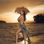 Vanessa Hudgens Instagram - Island girl @tatlerphilippines 📸@bjpascual