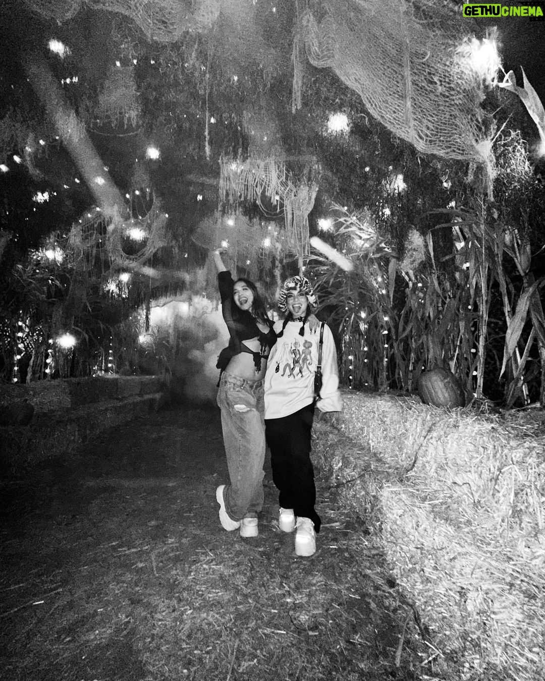 Vanessa Hudgens Instagram - Happy October 1st ghouls 💀👻🎃