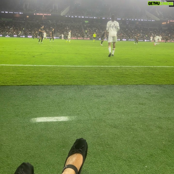 Vanessa Hudgens Instagram - FÚTBOL IS LIFE!!! first game ever annnnd I loved every minute. Go @lafc