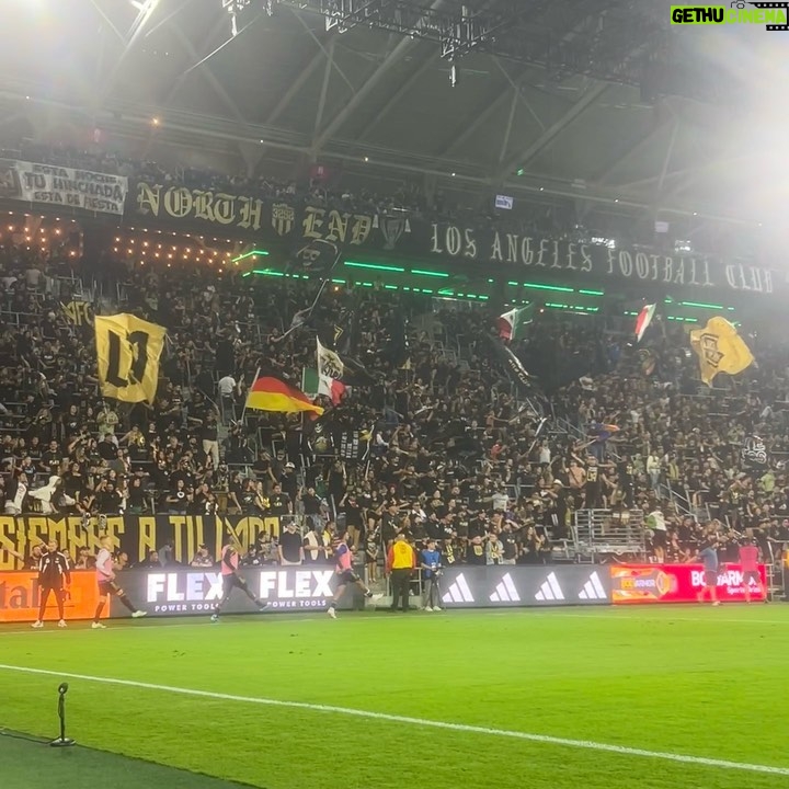 Vanessa Hudgens Instagram - FÚTBOL IS LIFE!!! first game ever annnnd I loved every minute. Go @lafc