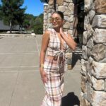 Vanessa Hudgens Instagram - Napa girly 🍇