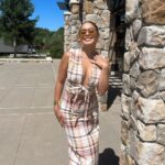 Vanessa Hudgens Instagram - Napa girly 🍇