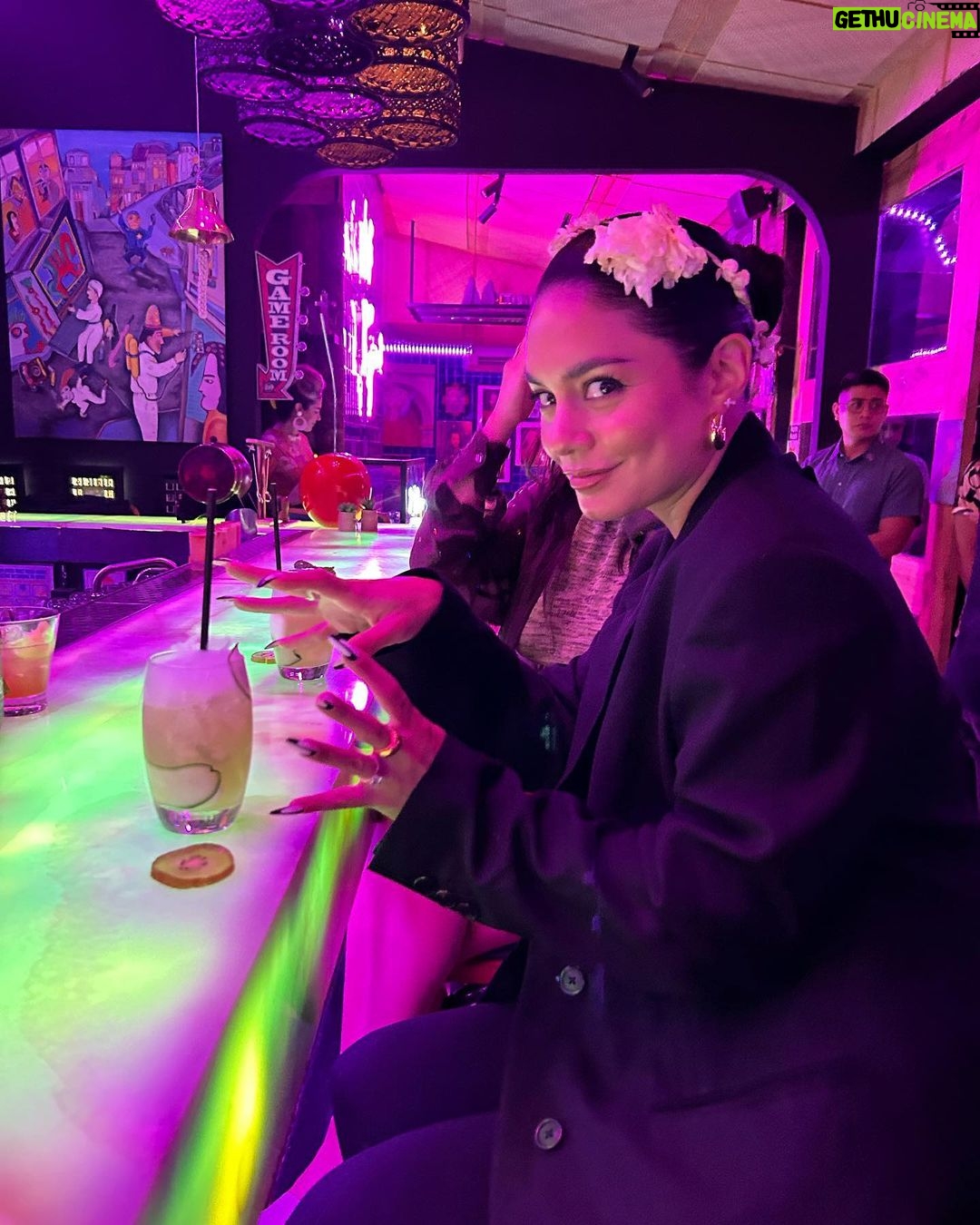 Vanessa Hudgens Instagram - 🪄Alakazam 🪄 @stellahudgens