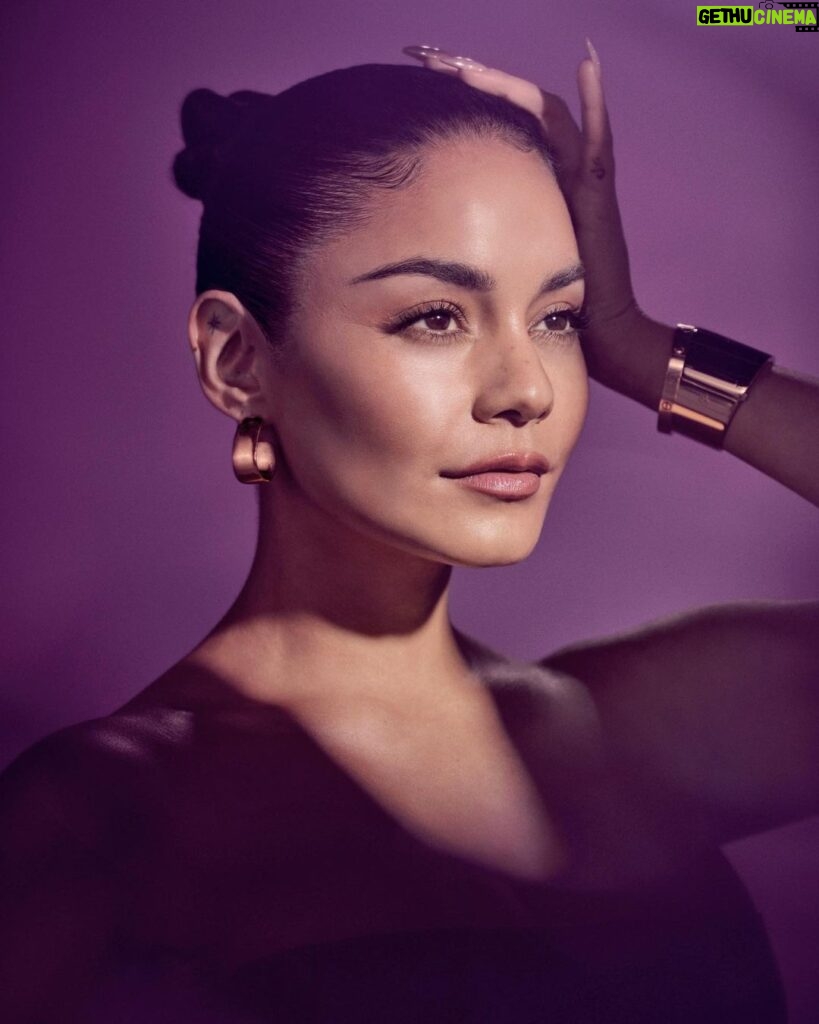 Vanessa Hudgens Instagram - Radiant skin is just a few days away. Sign up for the waitlist (link in bio) to be the first to know when we drop… 🙈🙉🙊 @knowbeauty @vanessahudgens #knowbeauty #knowbeautyonyou