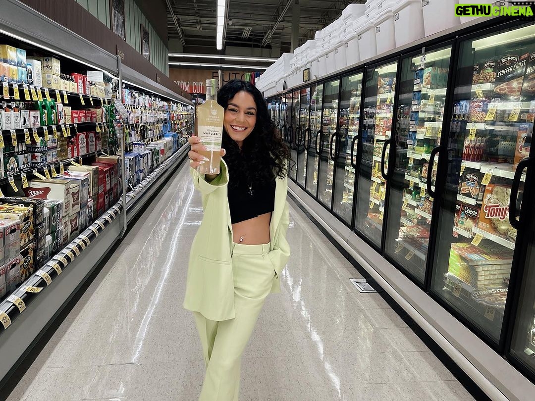 Vanessa Hudgens Instagram - Thomas Ashbourne gracing the racks of your local retail stores✨ Find yours with our store locator via website in bio #StarStuddedShopping