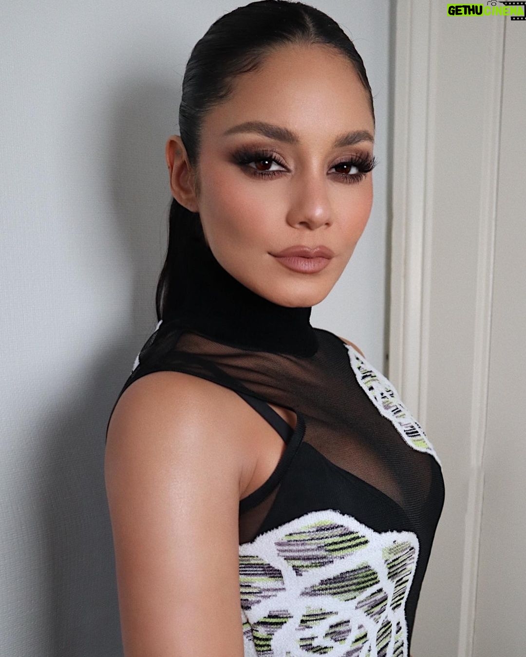 Vanessa Hudgens Instagram - A lil glam moment for @thatsdeadhot on @tubi April 14 ❤️🔥