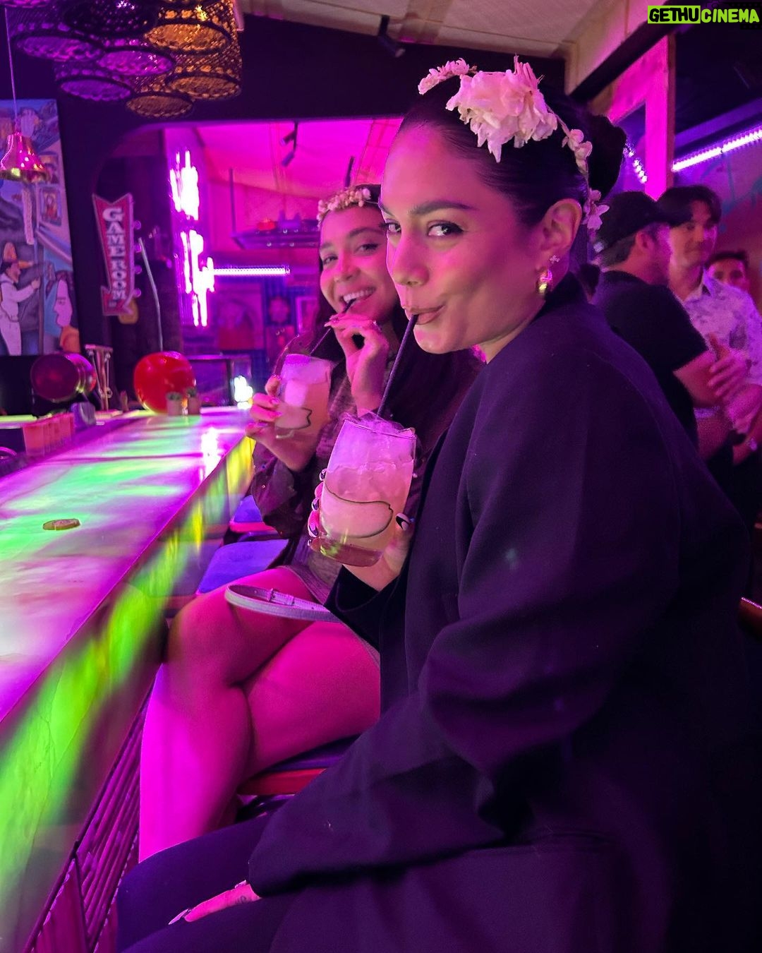 Vanessa Hudgens Instagram - 🪄Alakazam 🪄 @stellahudgens
