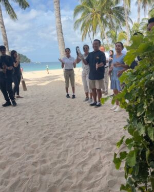 Vanessa Hudgens Instagram - An eventful morning😝#foreverphilippines