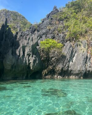 Vanessa Hudgens Instagram - Paradise #foreverphilippines